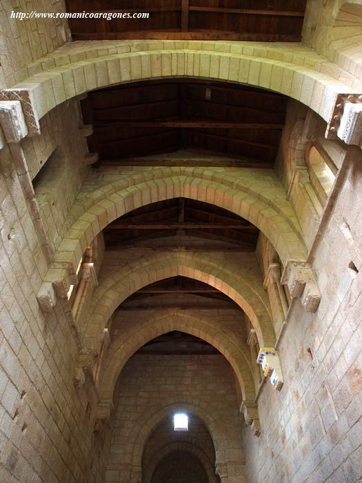 NAVE. VISTA DE SU CUBIERTA